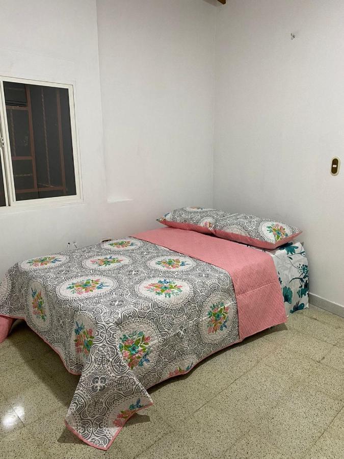 Hostel Kumho Alojamiento 메딜린 외부 사진