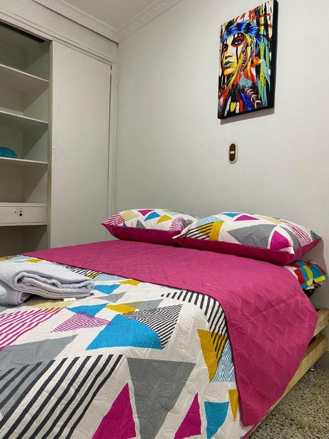 Hostel Kumho Alojamiento 메딜린 외부 사진