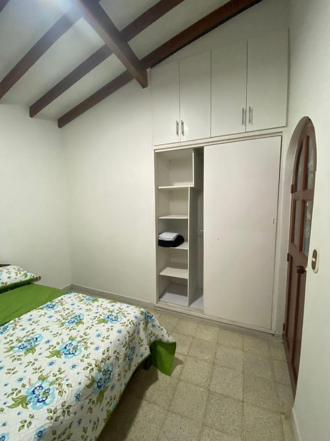 Hostel Kumho Alojamiento 메딜린 외부 사진